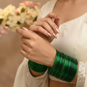 emerald-green-plain-glass-bangles